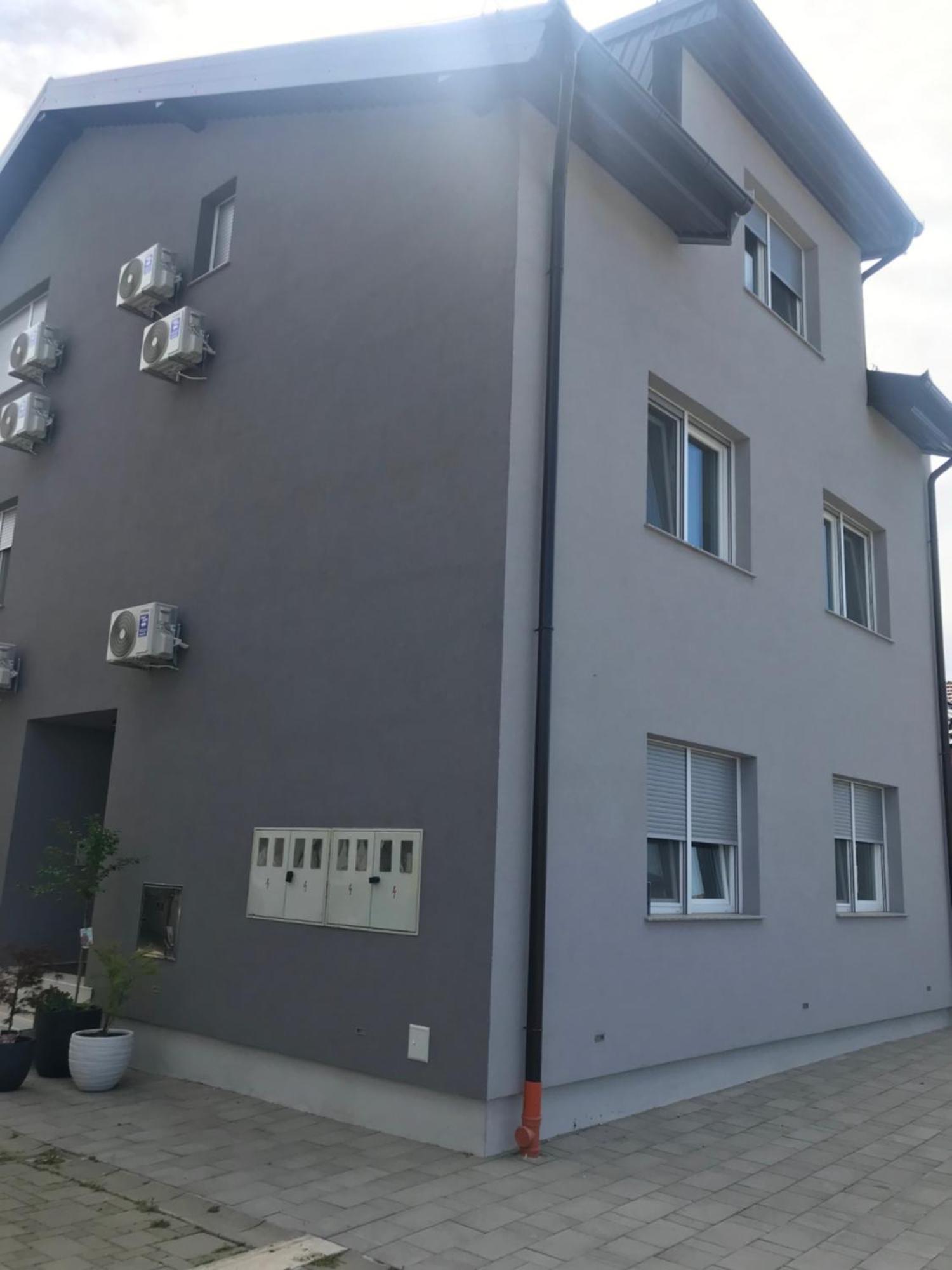 Apartman Slavonia 2 Ðakovo 外观 照片